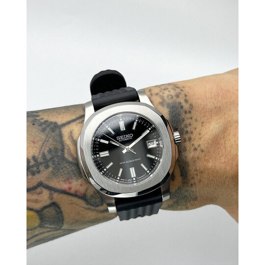 Custom Seiko Mod • Black Datejust Nautilus • 42mm